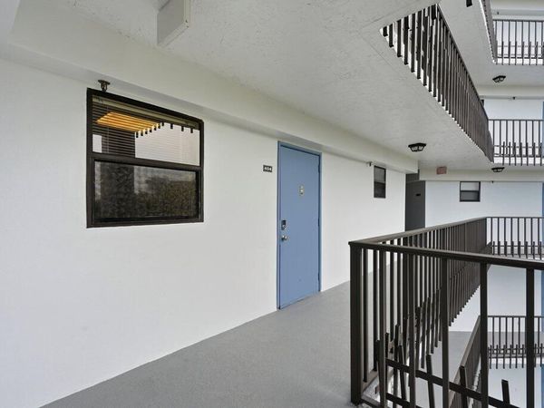 4640 Lucerne Lakes Boulevard W, Unit 404, Lake Worth, FL 33467