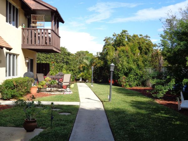 312 SOUTHWIND Drive, Unit 104, North Palm Beach, FL 33408