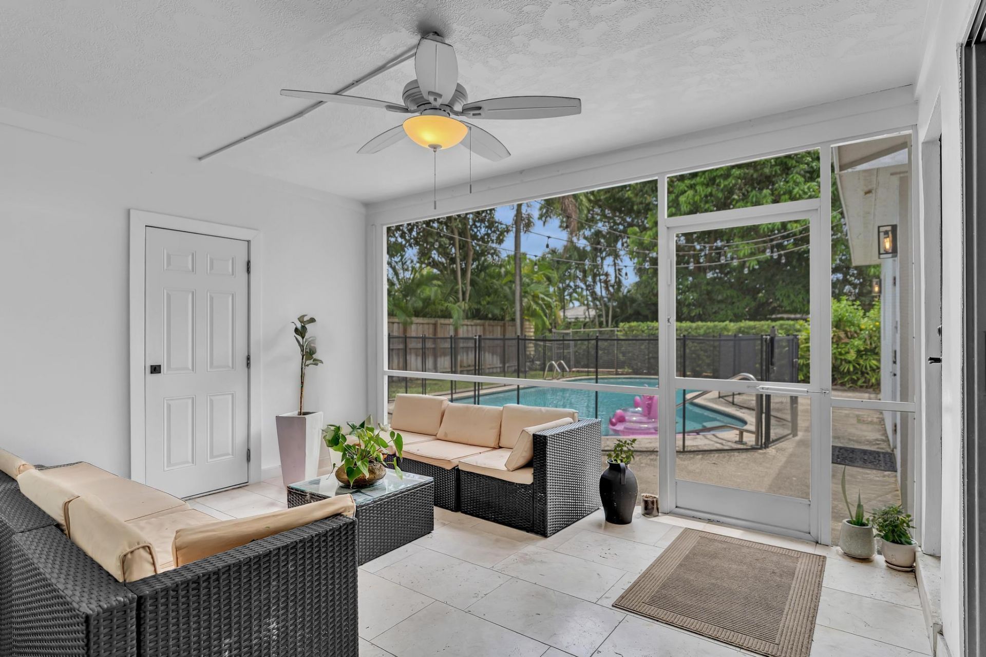 2001 N 52nd Avenue, Hollywood, FL 33021 Photo