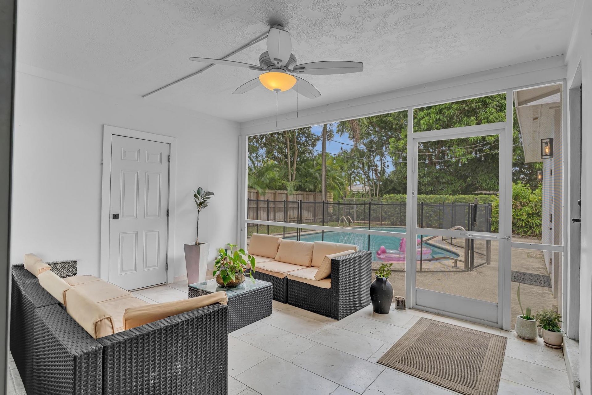2001 N 52nd Avenue, Hollywood, FL 33021 Photo