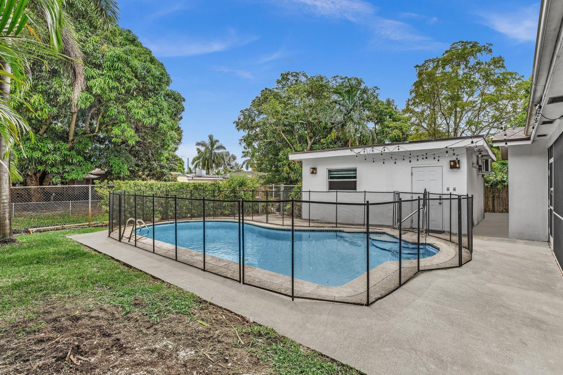 2001 N 52nd Avenue, Hollywood, FL 33021 Photo