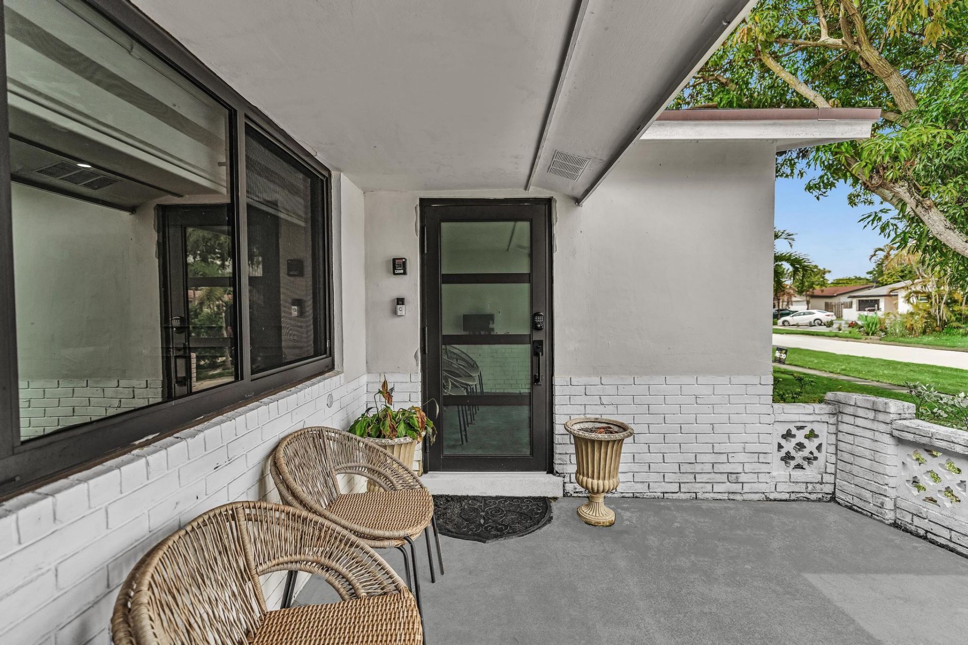 2001 N 52nd Avenue, Hollywood, FL 33021 Photo
