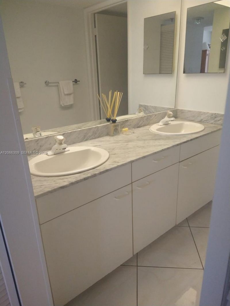 9341 Collins Ave, Unit 303, Surfside, FL 33154 Photo