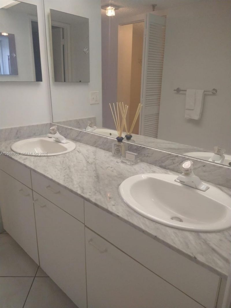 9341 Collins Ave, Unit 303, Surfside, FL 33154 Photo