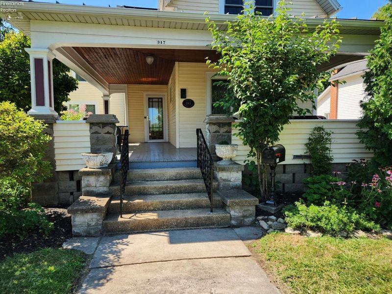 317 Williams Street, Huron, OH 44839 Photo 2