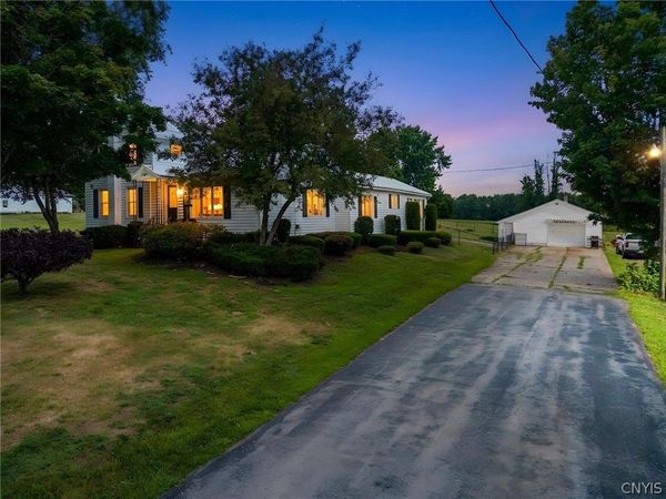 709 State Route 176 , Fulton, NY 13069