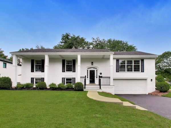 955 W Gilbert Road , Palatine, IL 60067