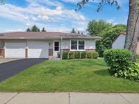537 Lincoln Avenue, Grayslake, IL 60030 primary photo