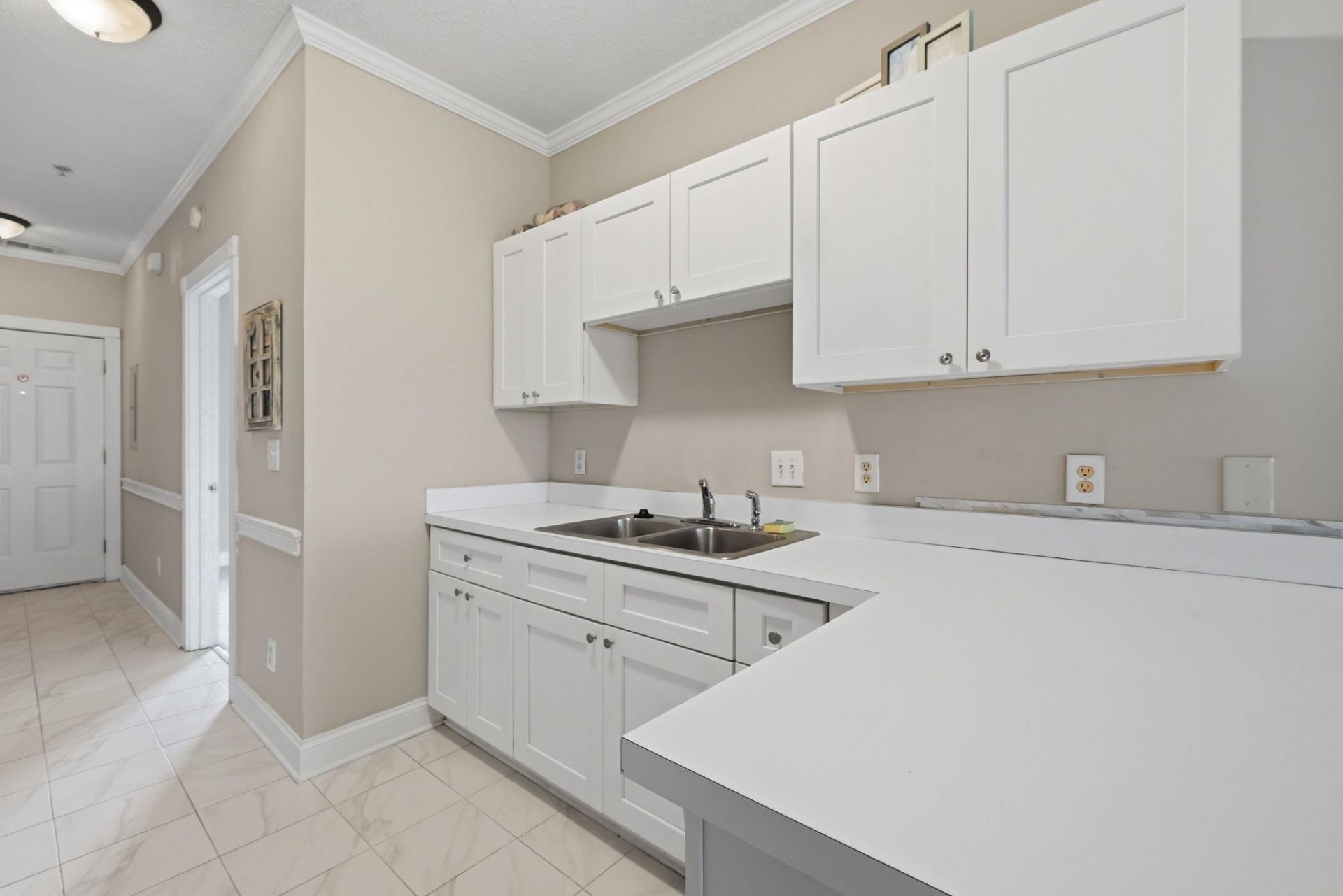 4834 Carnation Circle Photo 8