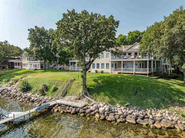 17200 Ross Road , Unit 1N, Spirit Lake, IA 51360