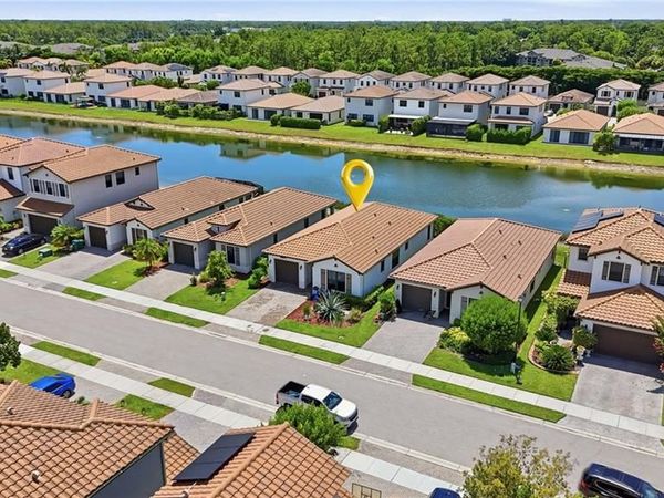 8932 Madrid CIR , NAPLES, FL 34104