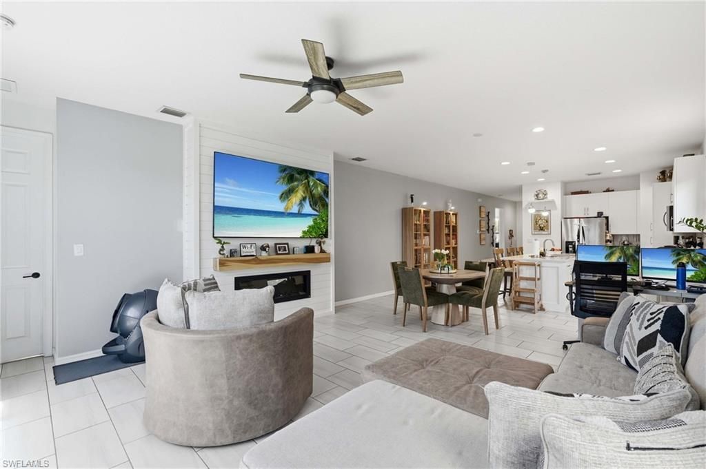 8932 Madrid Cir , Naples, FL 34104 Photo