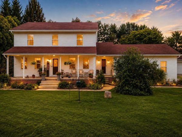 658 N Old Suman Road , Valparaiso, IN 46383