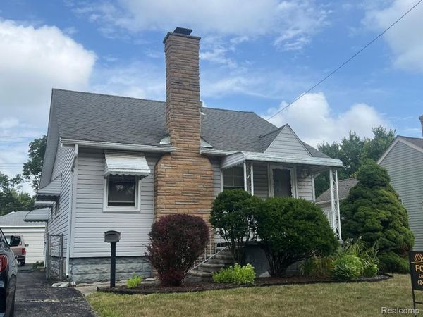 149 Roth Boulevard , Clawson, Mi 48017