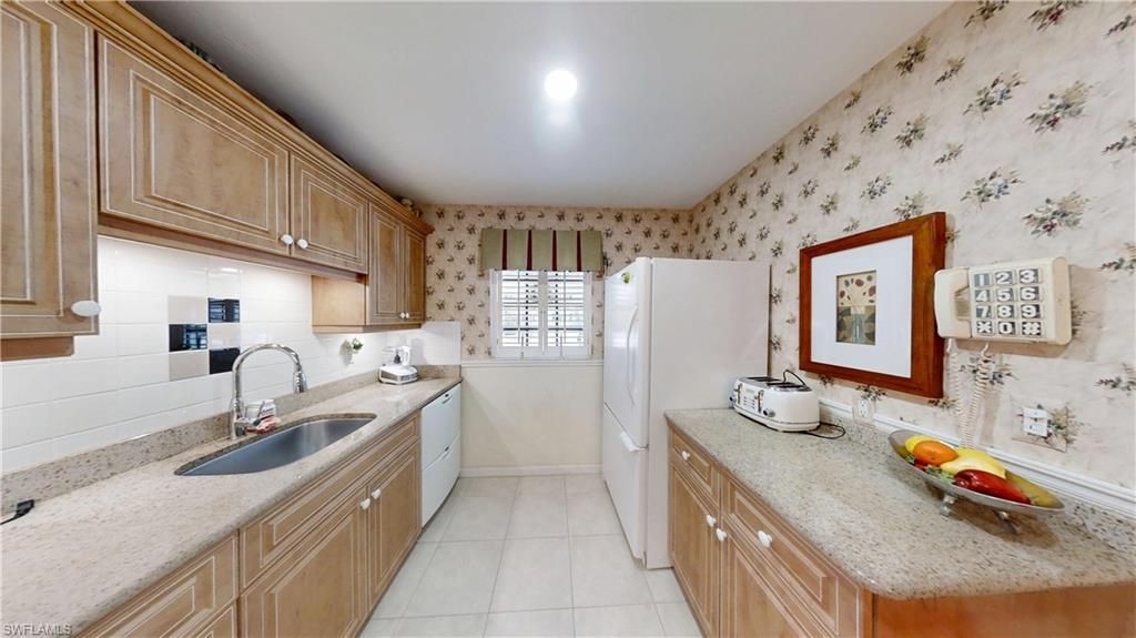 1527 Edgewater Cir, Fort Myers, FL 33919 Photo