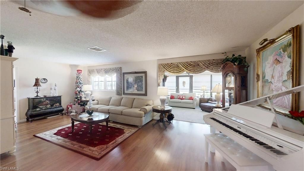 1527 Edgewater Cir, Fort Myers, FL 33919 Photo