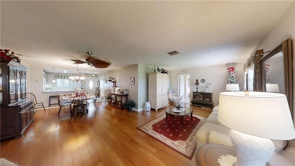 1527 Edgewater Cir, Fort Myers, FL 33919 Photo