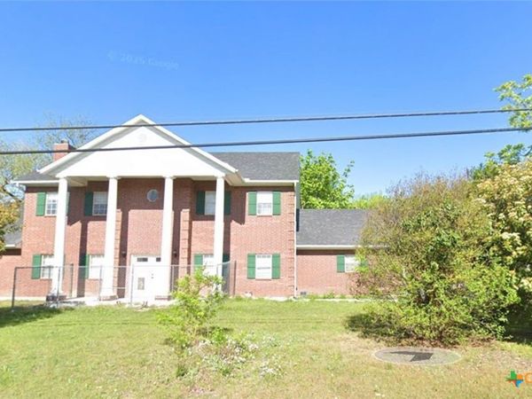 715 E Downs Avenue , Temple, TX 76501