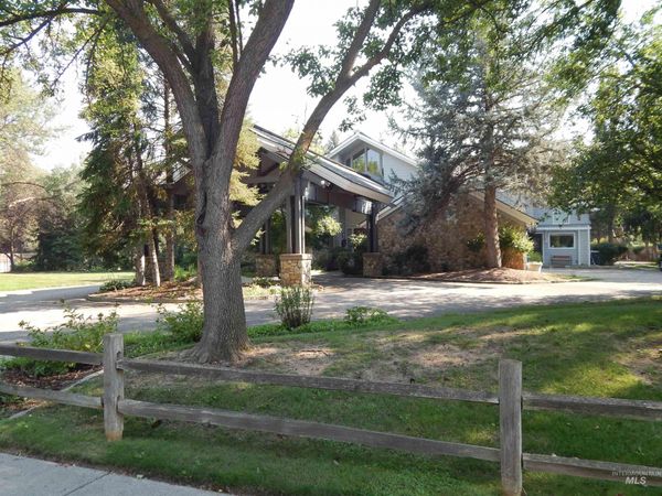 3065 S Whitepost Way, Eagle, ID 83616