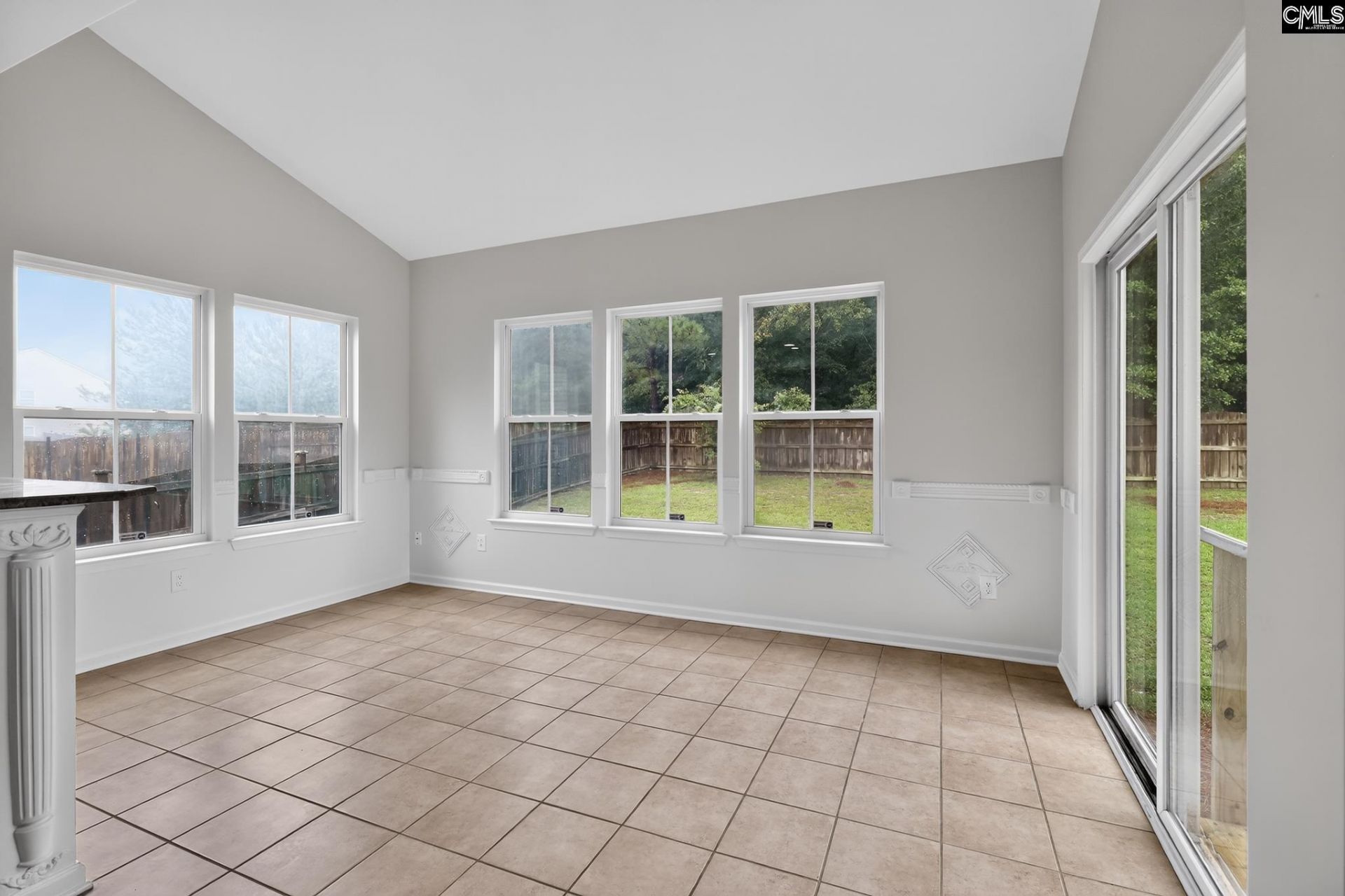 659 Stonebury Circle  Photo 4