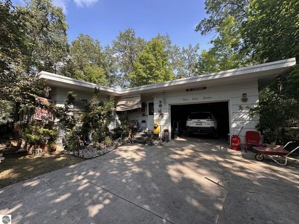 917 Holly Street, Traverse City, MI 49686