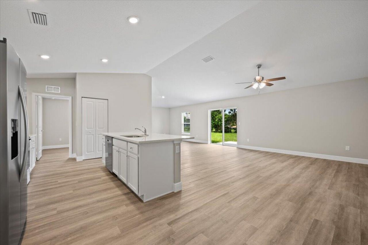 7002 Paso Robles Boulevard, Fort Pierce, FL 34951 Photo