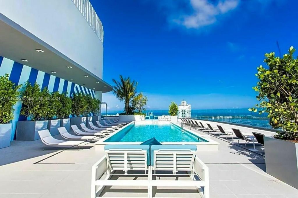 55 SW 9th Street, Unit 3209, Miami, FL 33130 Photo