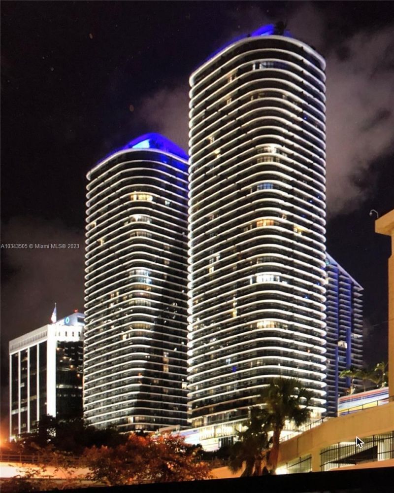 55 SW 9th Street, Unit 3209, Miami, FL 33130 Photo