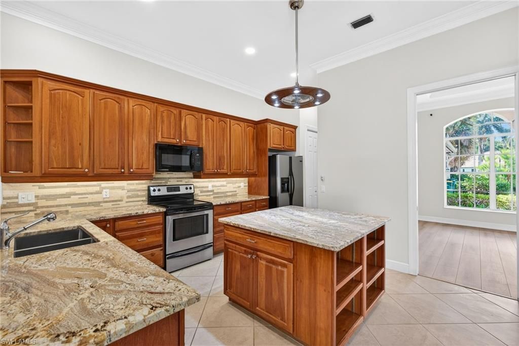 2229 Goshawk Ct , Naples, FL 34105 Photo
