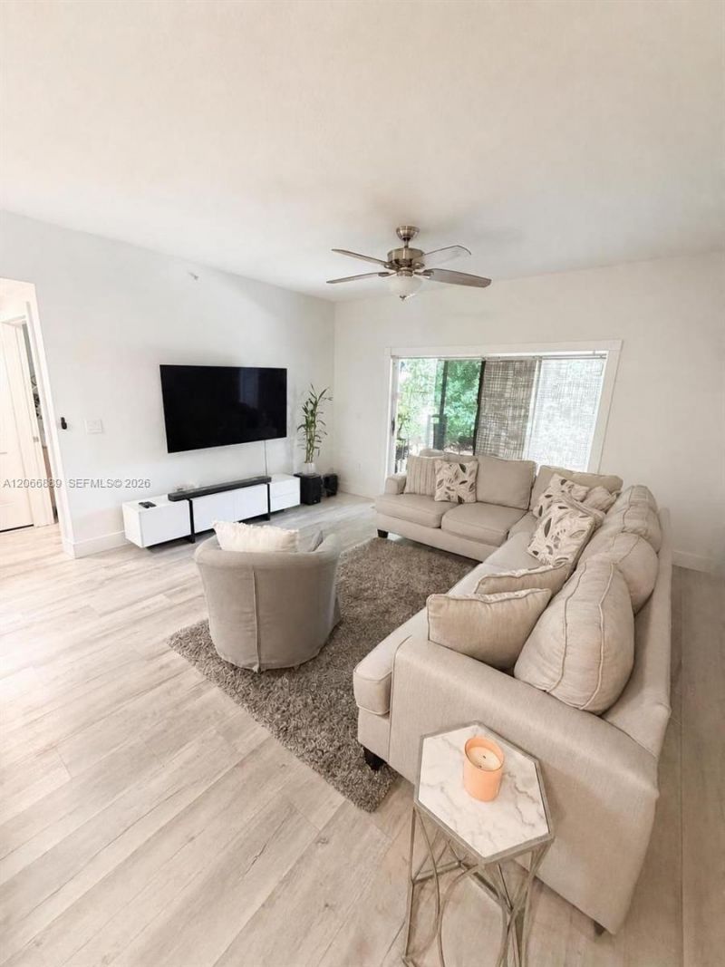 6960 SW 39th St , Unit E102, Davie, FL 33314 Photo