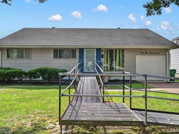10429 Ewell Drive, Bellefontaine Nghbrs, MO 63137