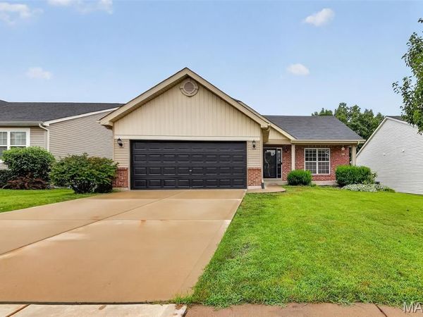 79 Huntleigh Woods Court, Wentzville, MO 63385