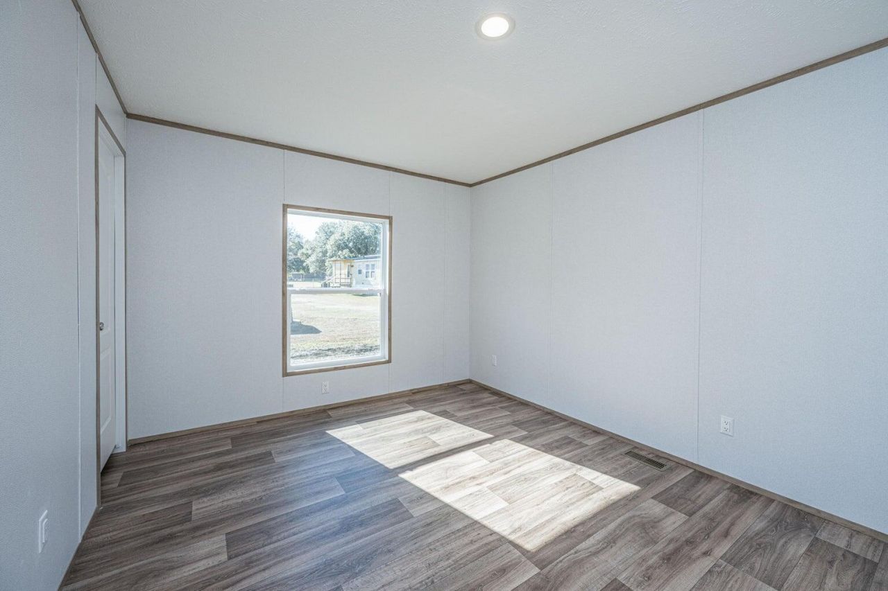 239 Belfast Avenue Photo 49