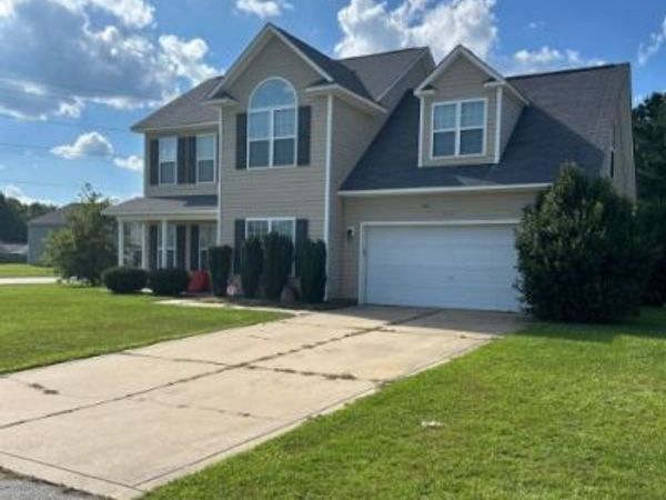 117 Roanoke Drive, Raeford, NC 28376