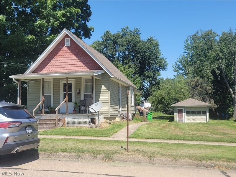 519 W Church Street, Orrville, OH 44667 Photo 2