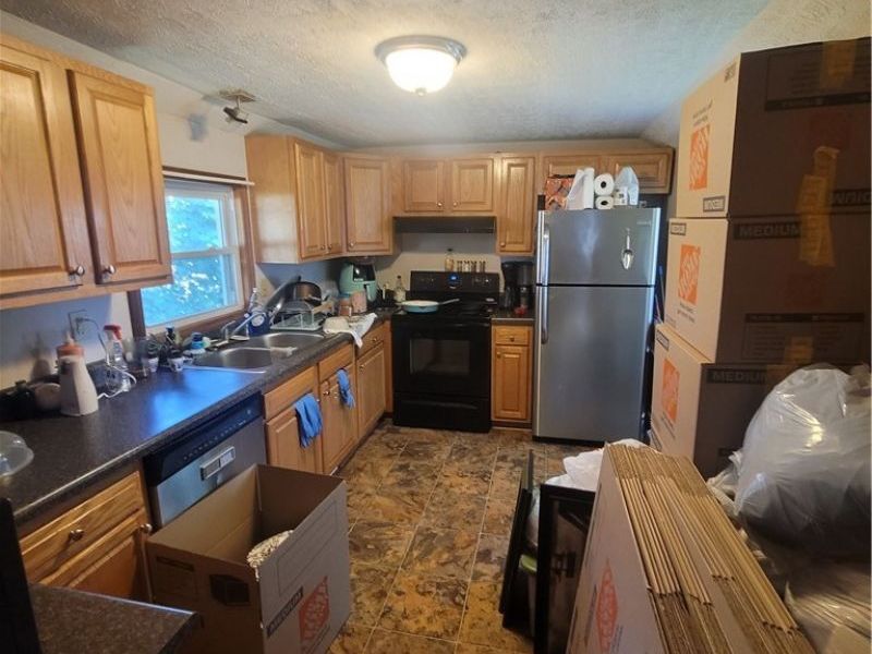 519 W Church Street, Orrville, OH 44667 Photo 5