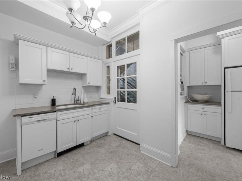 13605 Shaker Boulevard, Unit 2B, Cleveland, OH 44120 Photo 18