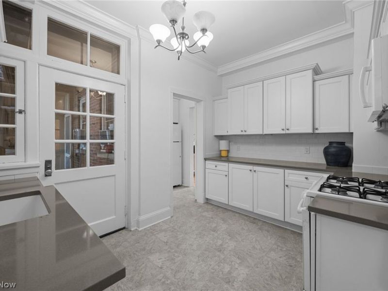 13605 Shaker Boulevard, Unit 2B, Cleveland, OH 44120 Photo 19