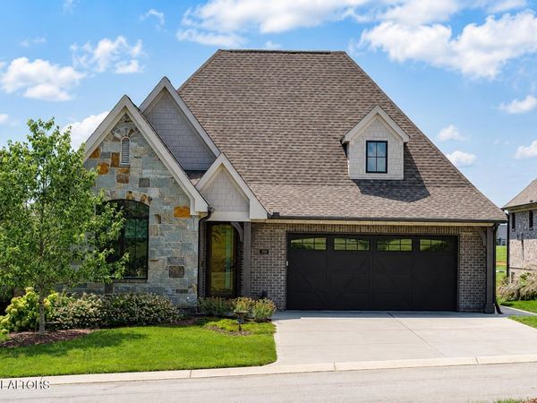 192 E Highlands Circle, Lenoir City, TN 37772