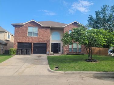 6920 Danieldale Drive , Fort Worth, TX 76137