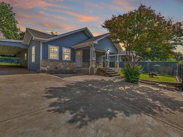 813 Brooks Avenue, Dallas, TX 75208