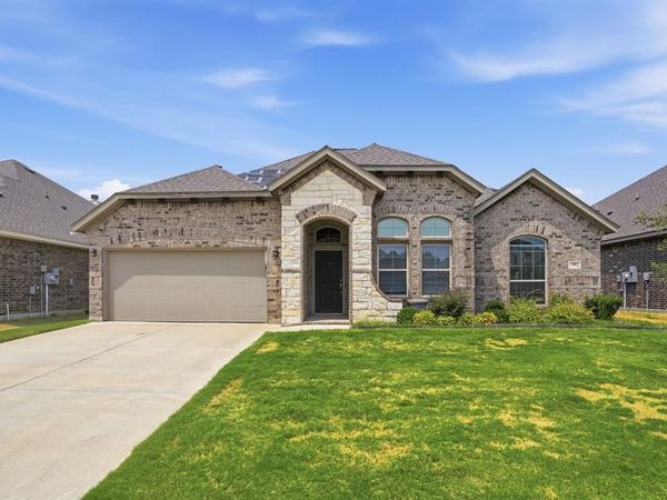 109 Independence Drive, Joshua, TX 76058