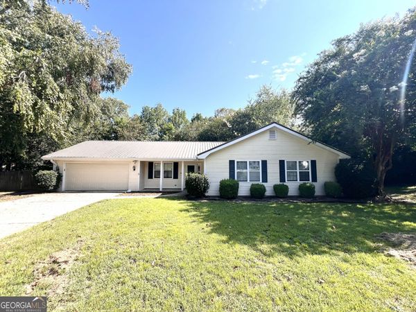 105 Whisper Court, Warner Robins, GA 31088