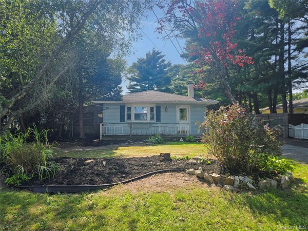 58 Terapin Street , Mastic, NY 11950