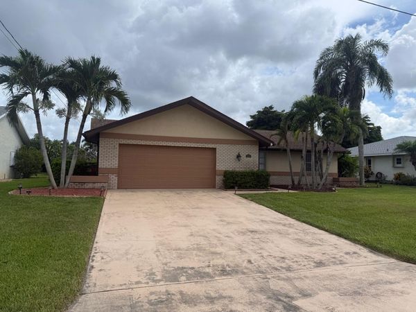 1824 SE 1ST Terrace, Cape Coral, FL 33990