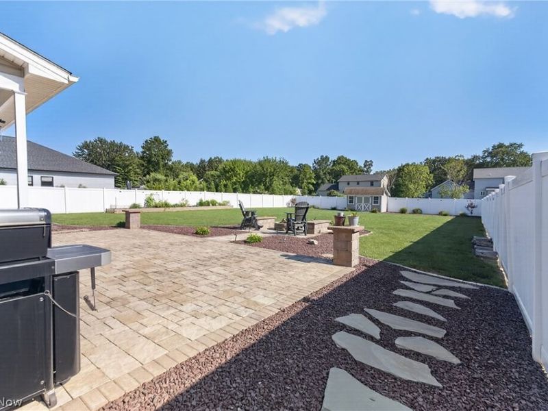 4875 Tree Line Trail, New Middletown, OH 44442 Photo 2