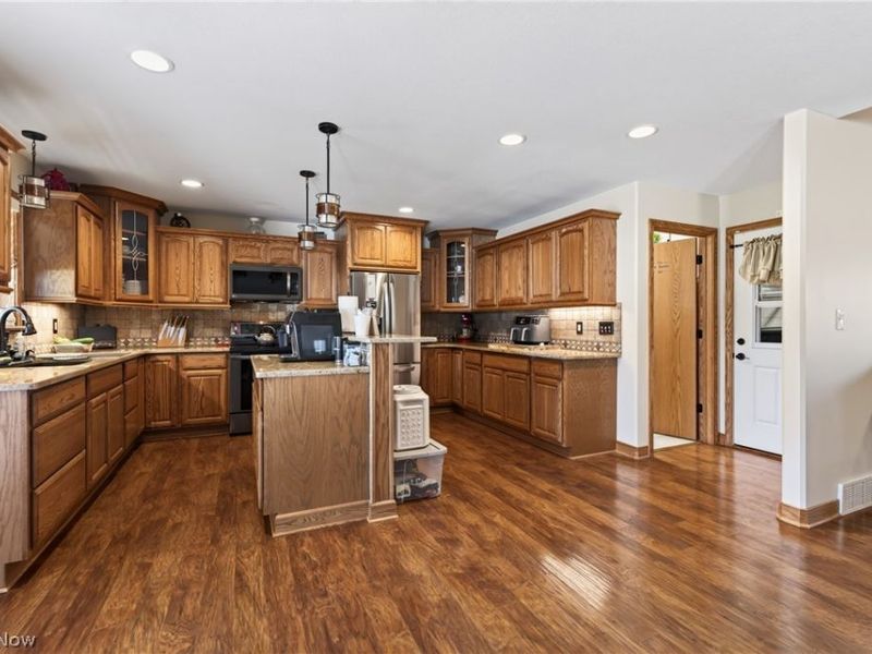 4875 Tree Line Trail, New Middletown, OH 44442 Photo 9