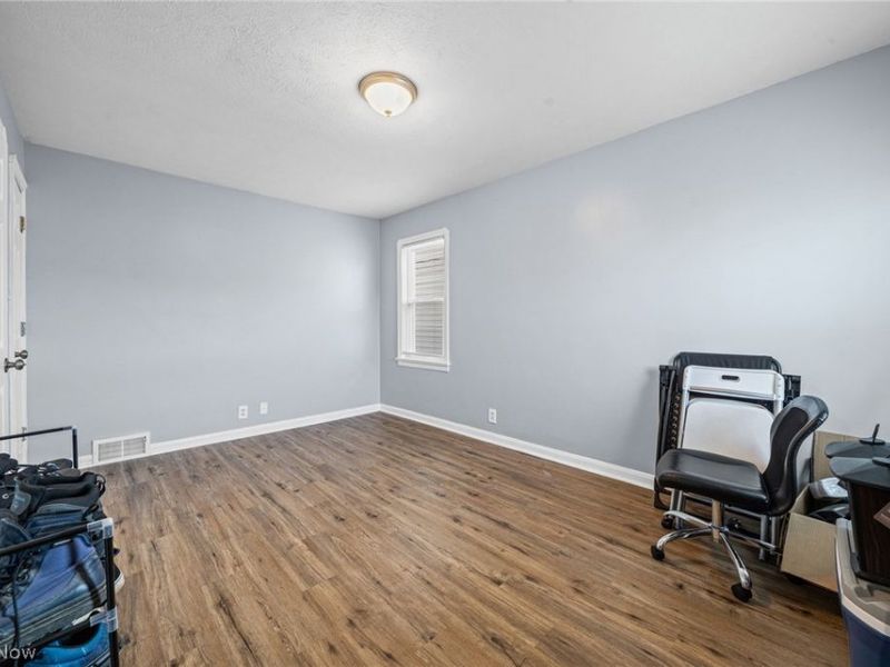16102 Talford Avenue, Cleveland, OH 44128 Photo 15