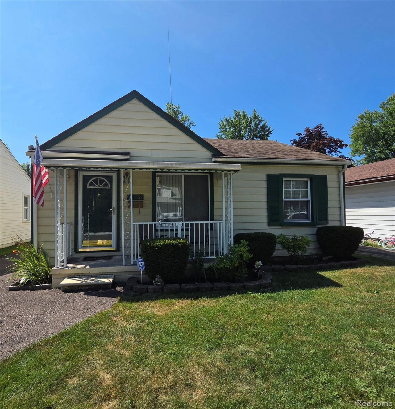 28921 Elmwood Street, Garden, Mi 48135 Main Photo
