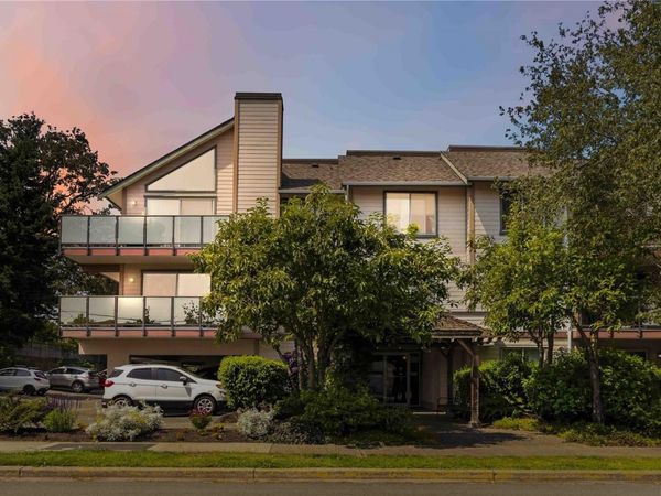 3724 Harriet Rd, Unit #309, Saanich, BC V8Z 3T2